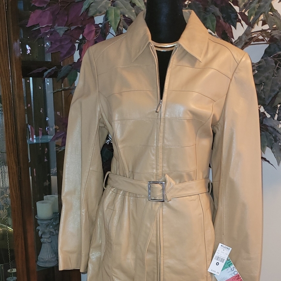 Wilsons Leather Pelle Studio pant suit.  Size medium jacket. Size 10 pant. Camel - Picture 3 of 8
